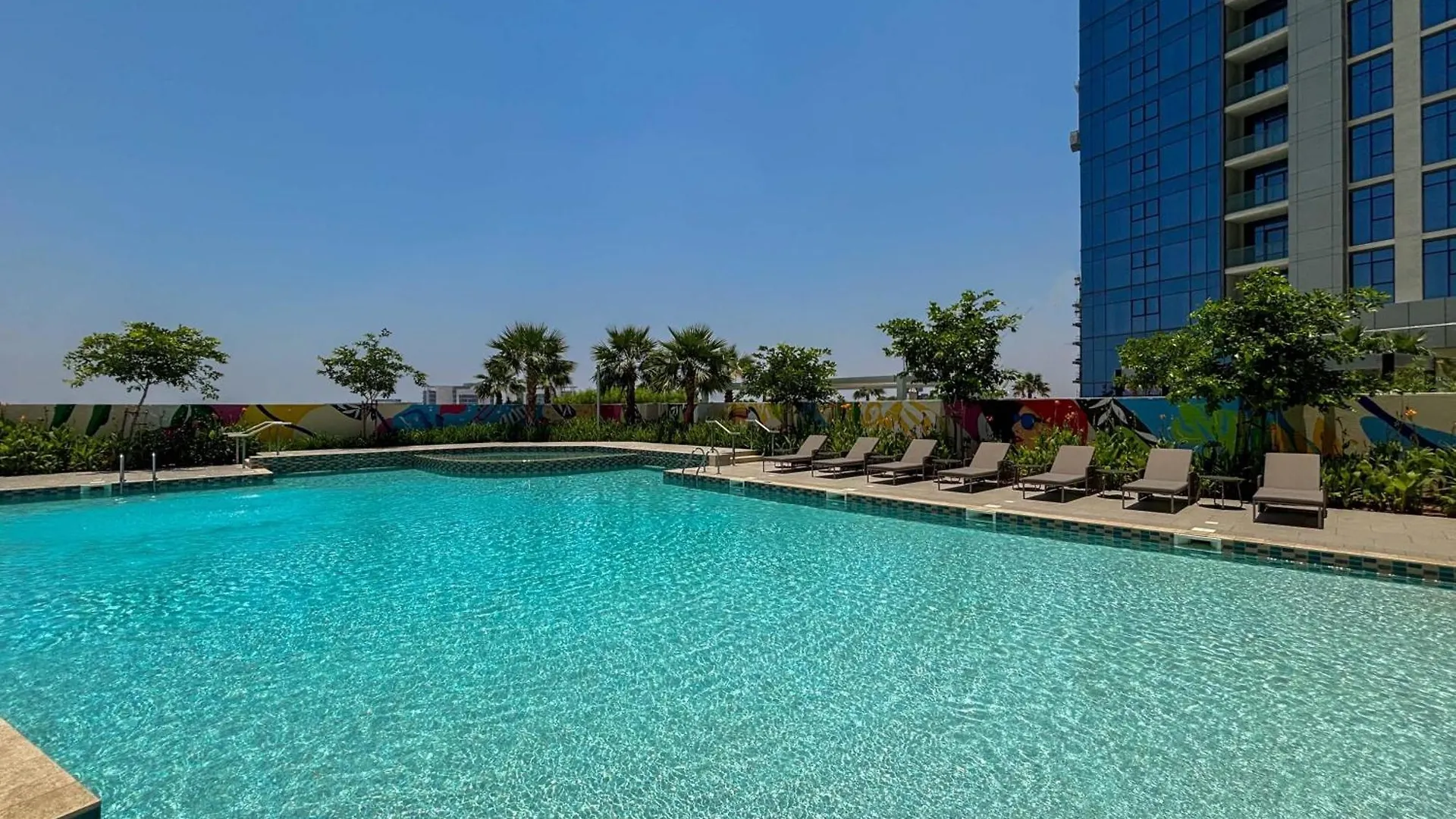 Frank Porter - Aykon City Tower Dubai